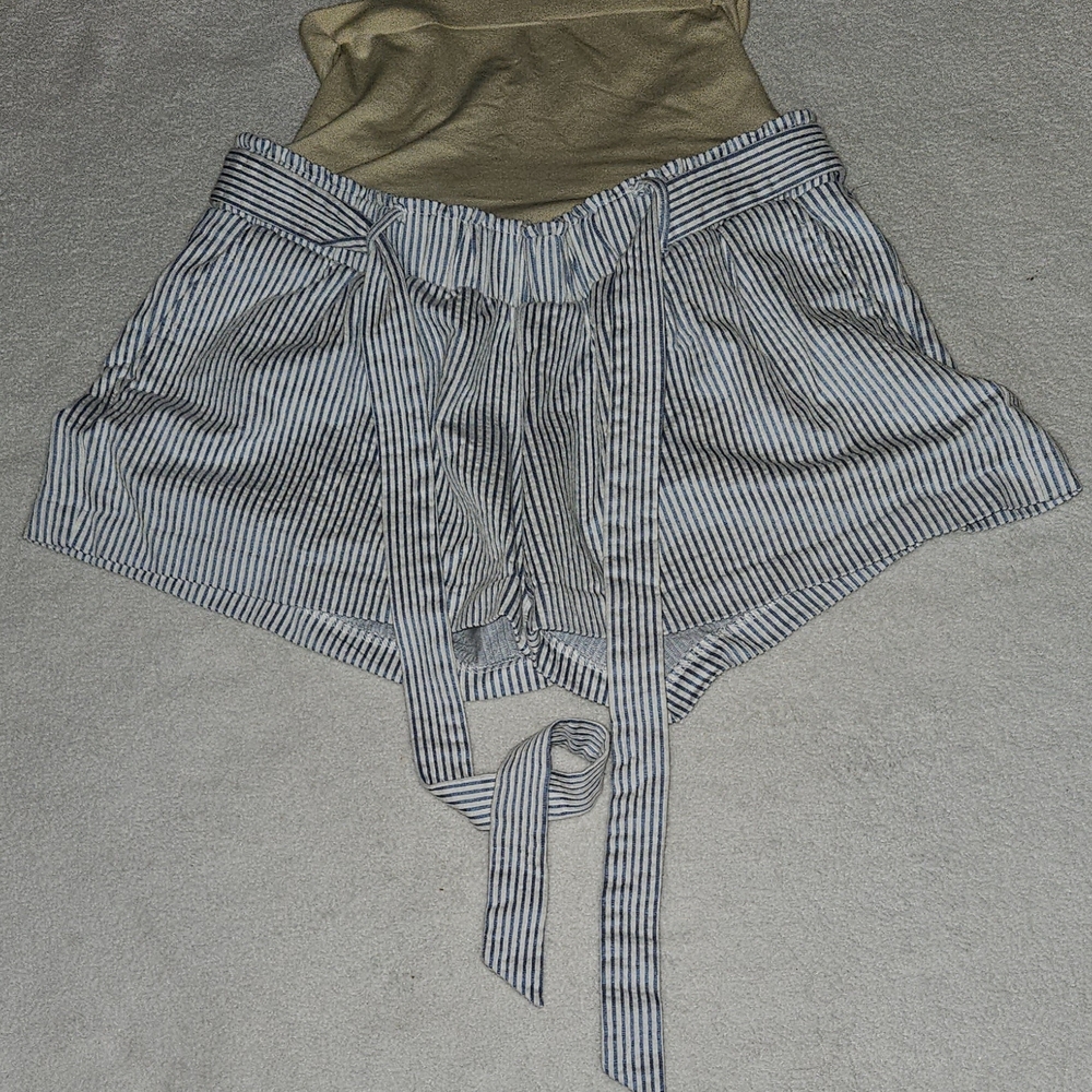 a:glow Light Blue and White Maternity Shorts